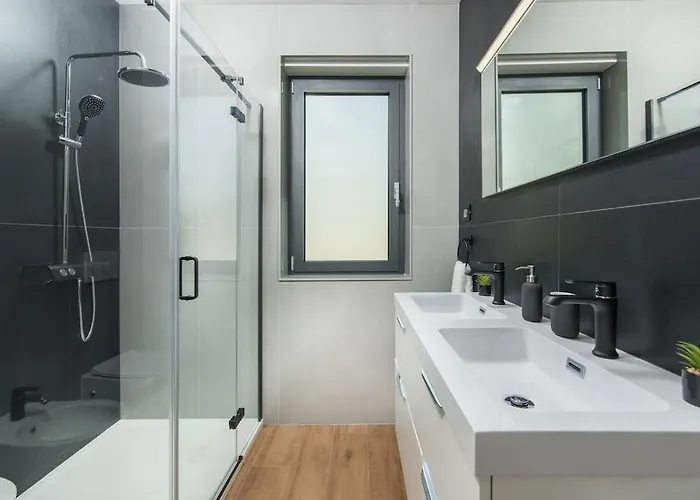 Lanka - Large Infinity Pool Vila *