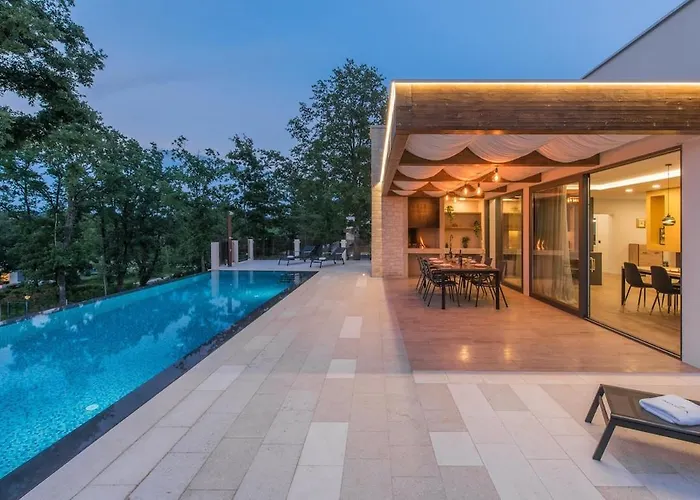 Vila Lanka - Large Infinity Pool *