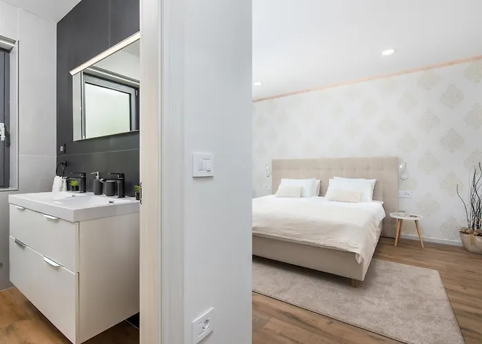 Lanka - Large Infinity Pool Vila Sveti Petar u Sumi