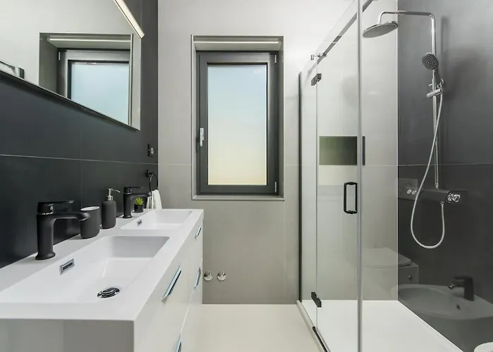 Vila Lanka - Large Infinity Pool *