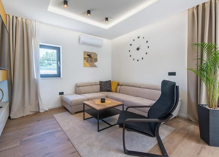 Vila Lanka - Large Infinity Pool *