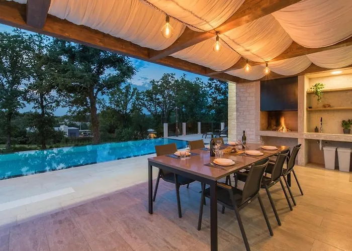 Vila Lanka - Large Infinity Pool *