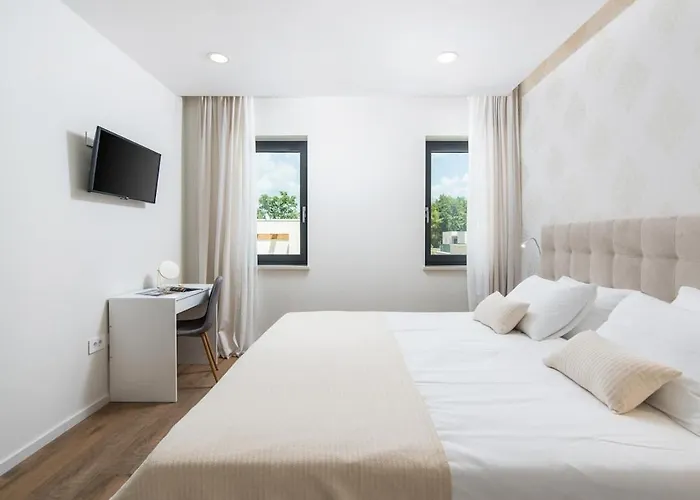 Vila Lanka - Large Infinity Pool *